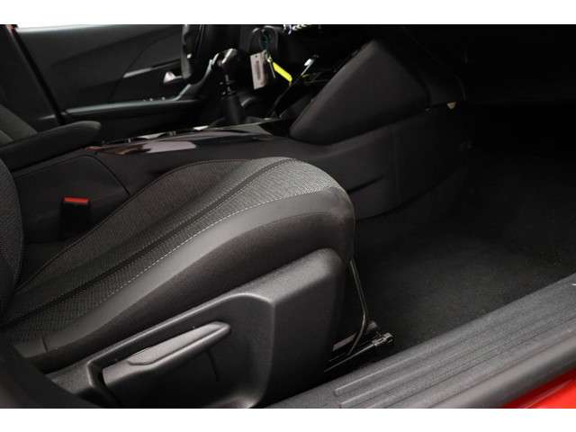 Peugeot 2008 2024 Benzine