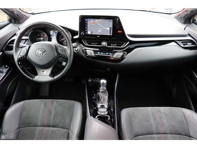 Toyota C-HR 2
