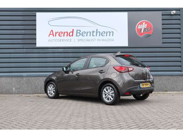 Mazda 2 3