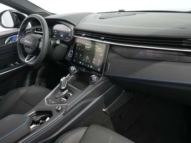Lynk & Co 01 3