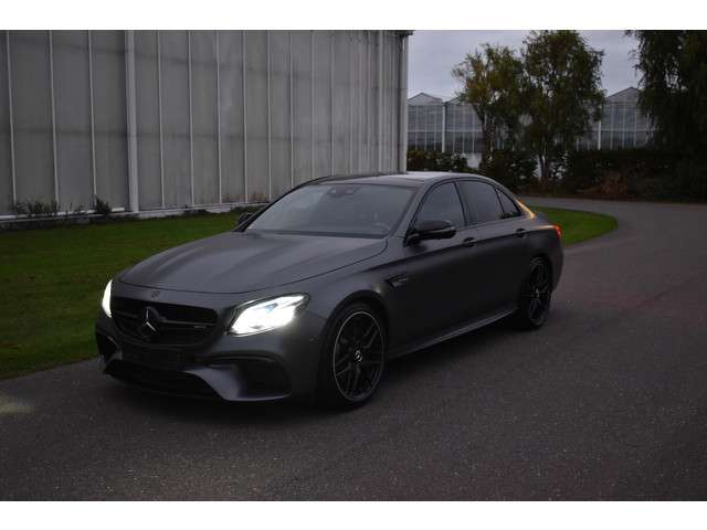 Mercedes-Benz E-Klasse 2
