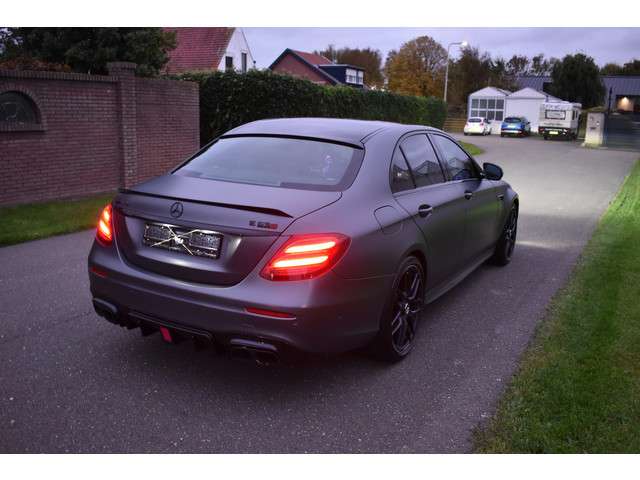 Mercedes-Benz E-Klasse 3