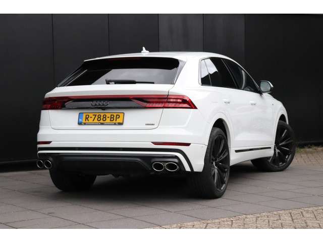 Audi Q8 3
