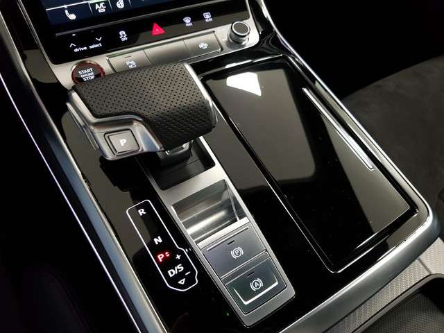 Audi Q8 2021 Benzine