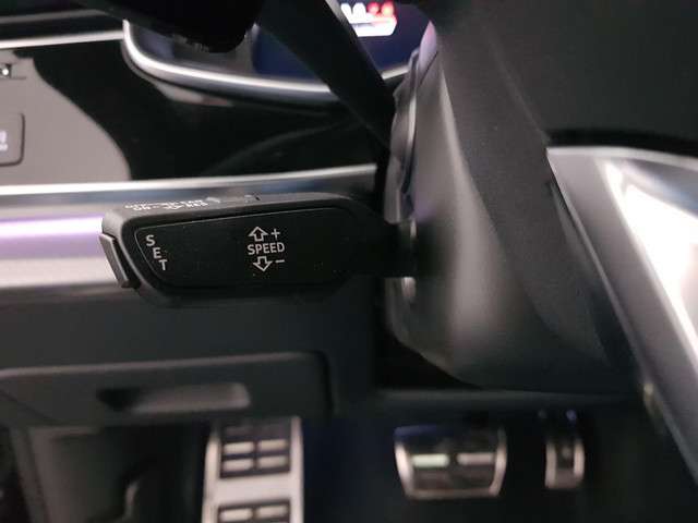 Audi Q8 2021 Benzine