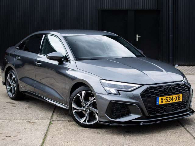 Audi A3 2023 Benzine