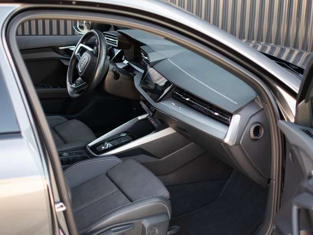 Audi A3 2023 Benzine