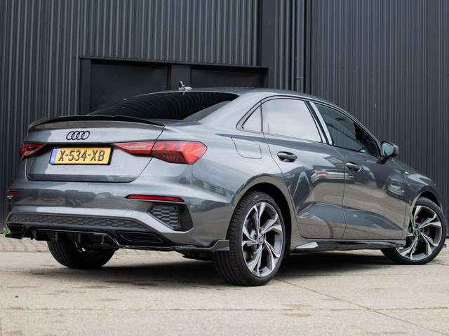Audi A3 2023 Benzine