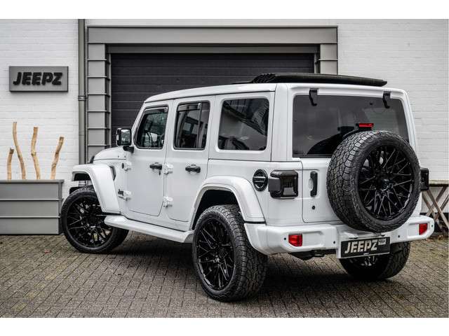 Jeep Wrangler 3