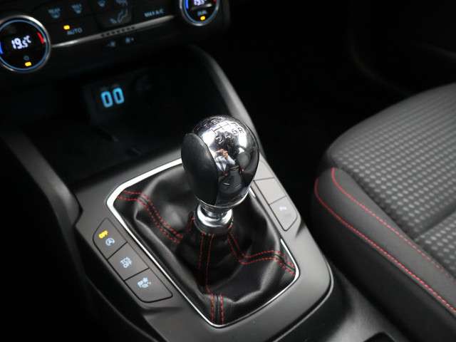 Ford Focus 2021 Benzine