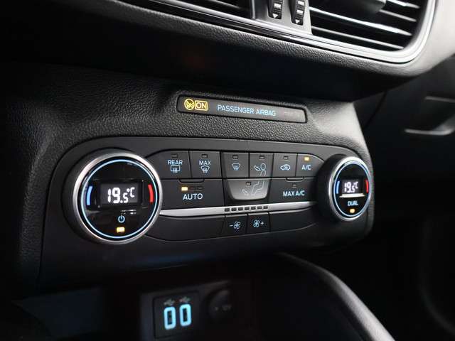 Ford Focus 2021 Benzine