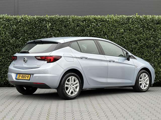 Opel Astra 2