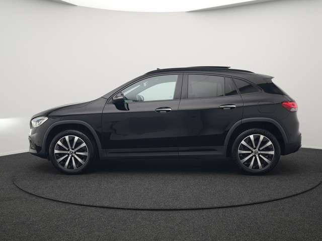 Mercedes-Benz GLA 2