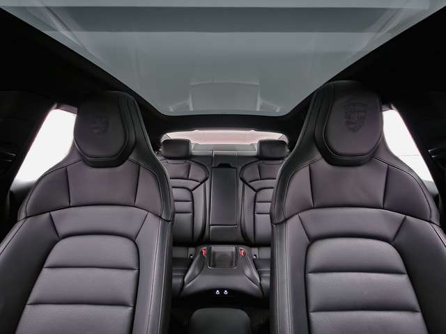 Porsche Taycan 2