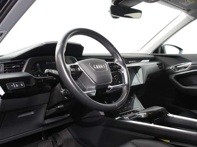 Audi e-tron 2