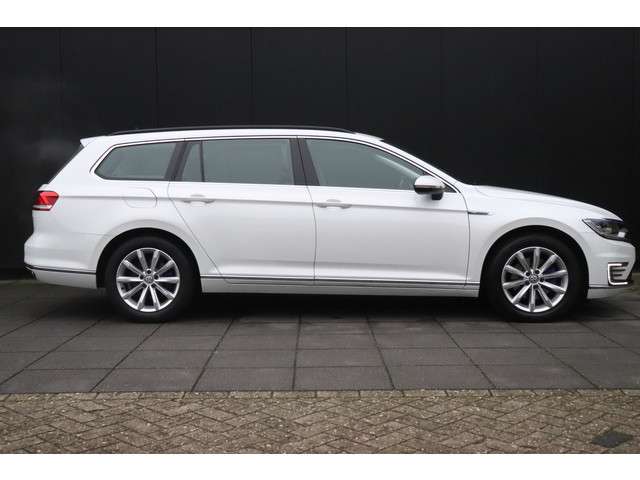 Volkswagen Passat 2