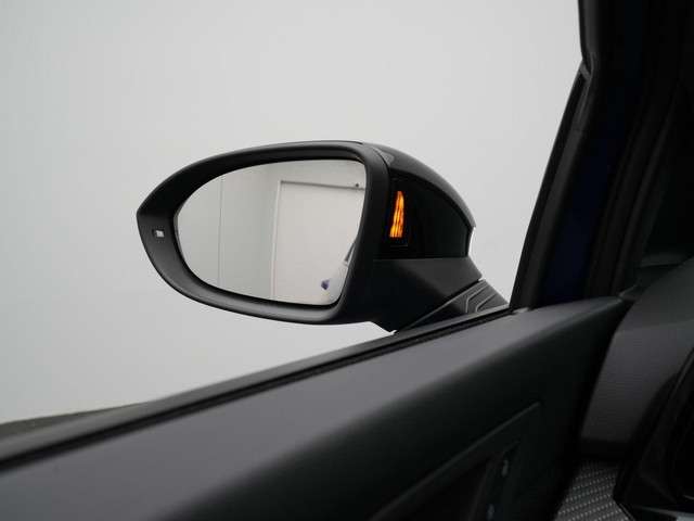 Volkswagen Golf 2023 Benzine