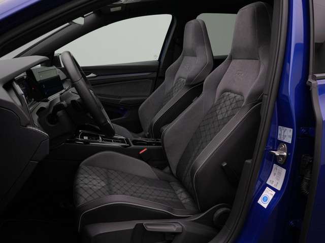 Volkswagen Golf 2023 Benzine