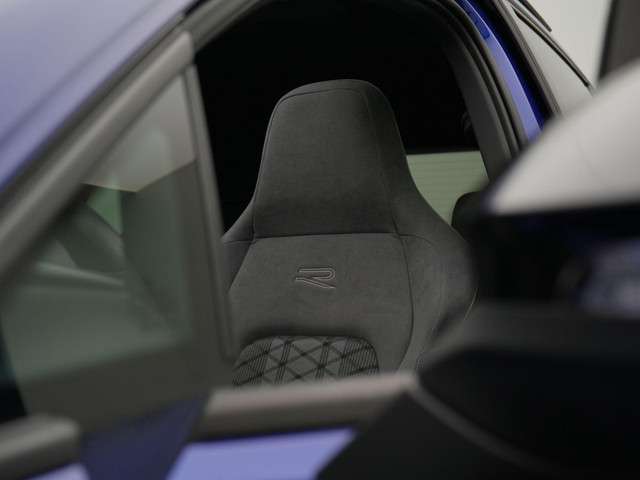 Volkswagen Golf 2023 Benzine