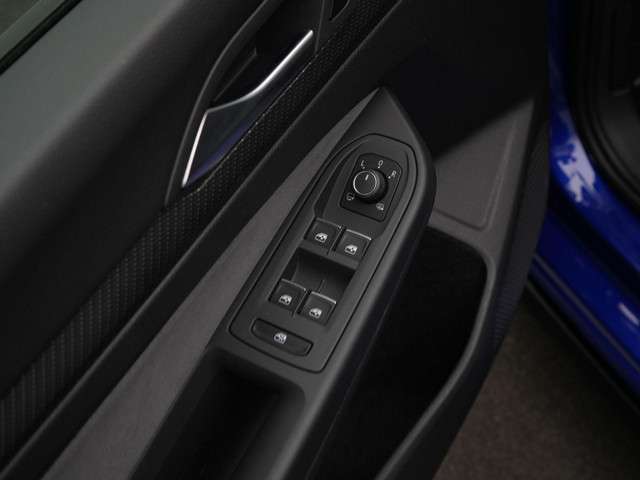 Volkswagen Golf 2023 Benzine