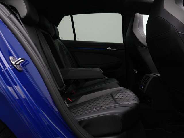 Volkswagen Golf 2023 Benzine
