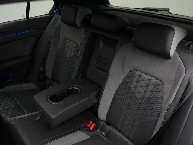 Volkswagen Golf 2023 Benzine