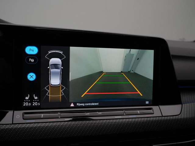 Volkswagen Golf 2023 Benzine