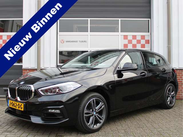 BMW 1-serie 118i Automaat 141PK Executive Edition Sport /NAVI/Camera/Lane assist/Sportstoelen/Half leder/17'LM/ACC/LED/Keyless/NAP! 1e eig!
