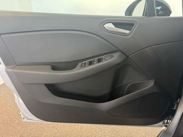 Renault Clio 2023 Benzine
