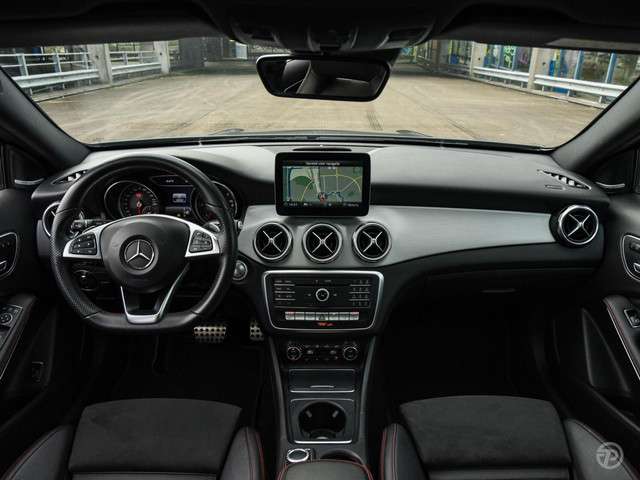 Mercedes-Benz GLA 2