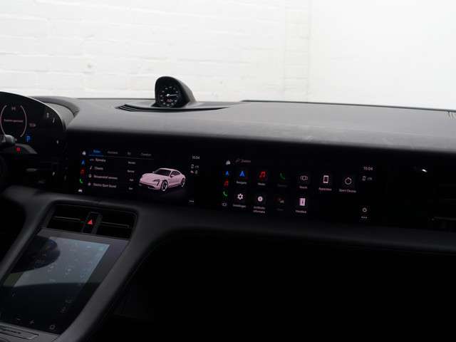 Porsche Taycan 3