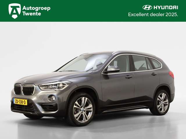 Bmw X1 sDrive20i Sport Line | afn. Trekhaak | Navigatie |