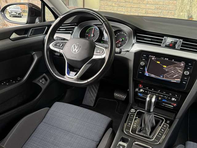 Volkswagen Passat 2