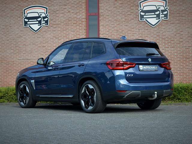 BMW iX3 2