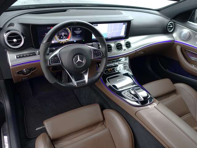 Mercedes-Benz E-Klasse 2