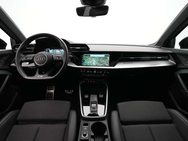 Audi A3 2023 Benzine