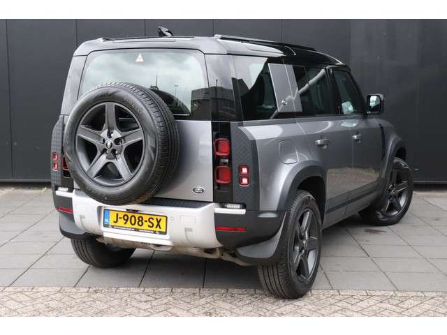 Land Rover Defender 3