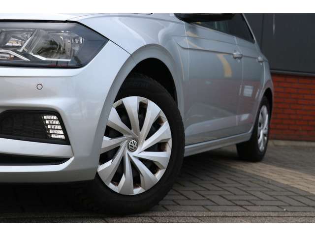 Volkswagen Polo 2