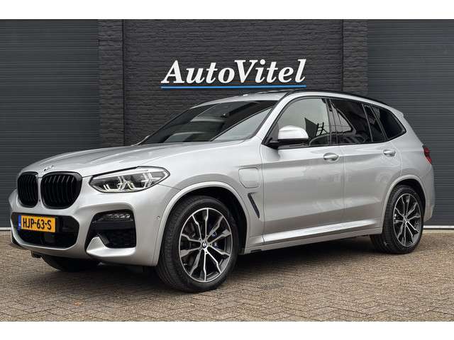 Bmw X3 xdrive30e m sport | panodak | m-stoelen | harman kardon |  360° camera | trekhaak | head-up | sportleder | comfort access foto 8