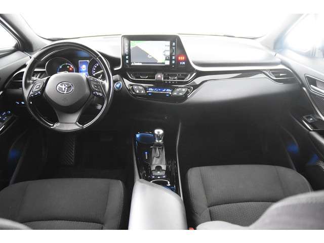 Toyota C-HR 2