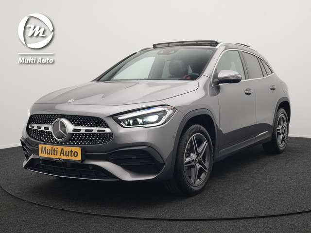 Mercedes-Benz GLA-klasse 250 e AMG Line Plug in Hybrid 218pk Dealer O.H | PHEV | Trekhaak af Fabriek | Panodak | Head Up| Adaptive Cruise | Apple Carplay | 360 camera | Sfeerverlichting | Lederen Sportstoelen Verwarmd | Widescreen Display | Navigatie | DAB |