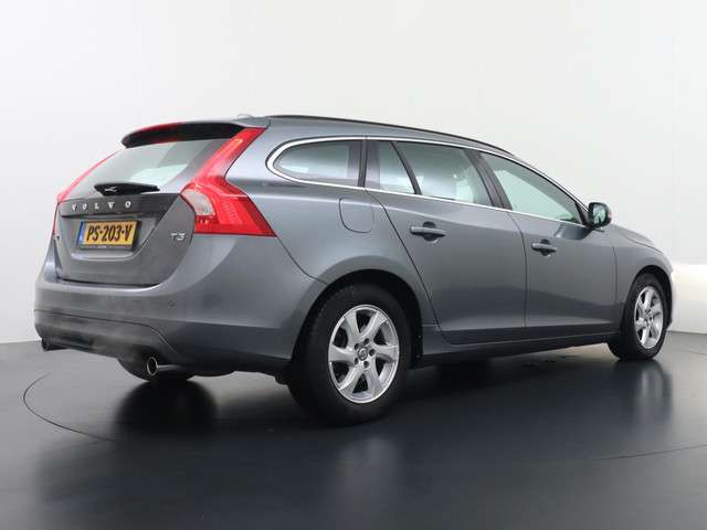 Volvo V60 3
