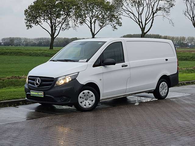 Mercedes-Benz Vito 2