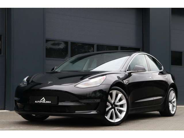 Tesla Model 3 2