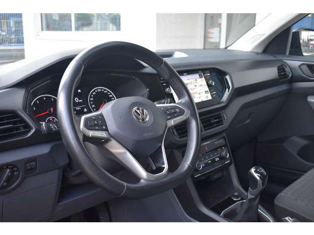 Volkswagen T-Cross 2