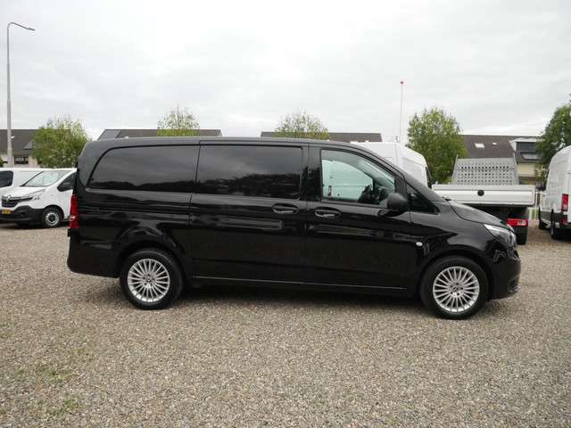 Mercedes-Benz Vito 2