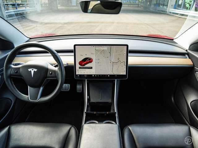Tesla Model 3 2