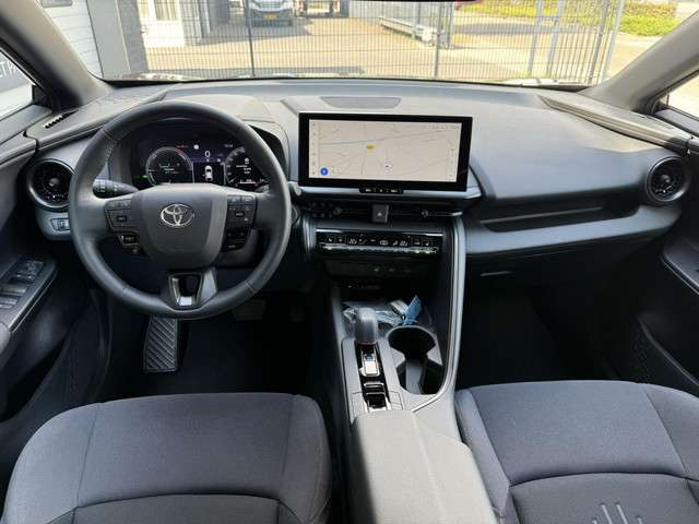 Toyota C-HR 2