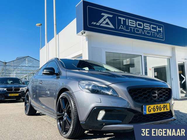 Volvo V40 3