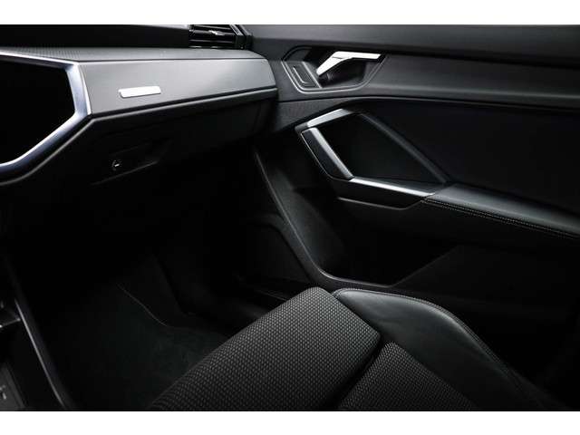 Audi Q3 2023 Benzine